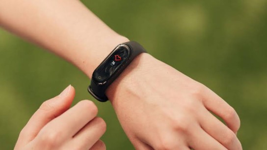 HEK - 1x Fitness Uhr oder einen von 3 Mixern