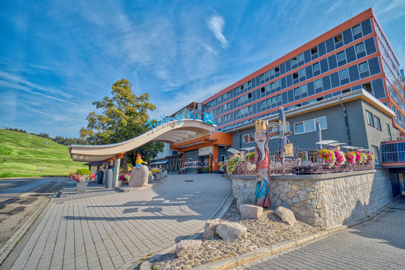 kidslife-magazin - Aufenthalt im Familotel Feldberger Hof: 2 Übernachtungen mit All-Inkl. Premium in einem Family-Appartement für 2 Erw. + 2 Kinder unter 12 Jahre (Kinderhotel Feldberger Hof, Dr. Pilet Spur 1, 79868 Feldberg)