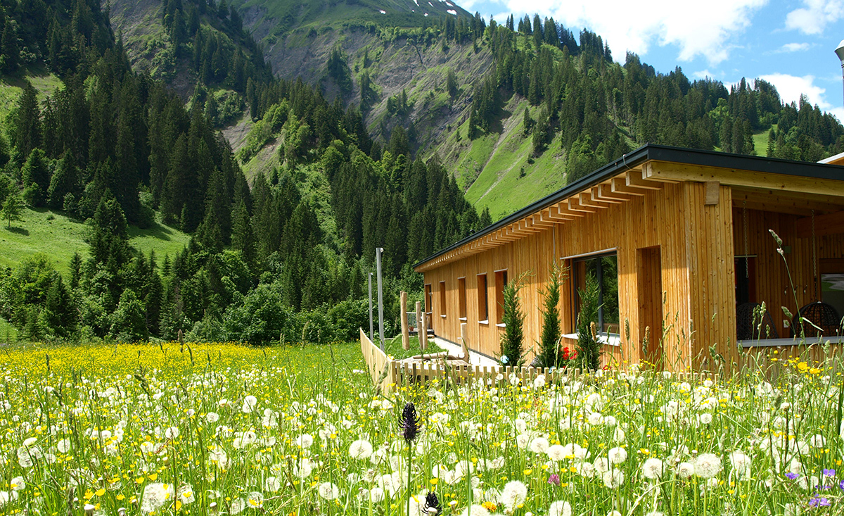 IQ TOURISM - 2 erholsame Urlaubstage in Ihrem privaten Chalet für 2 Personen in den Bergfreunde Chalets