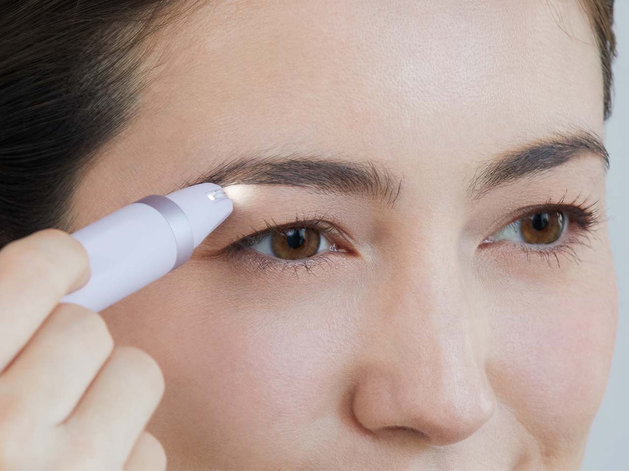 The Fast and the Luxurious - ein Panasonic Beautycase inklusive Augenbrauen- & Gesichts-Epilierer ES-EF10, Augenbrauen- und Gesichtshaar-Trimmer ES-WF71, Sensai Sponge Chief und Eye Patches von heimish