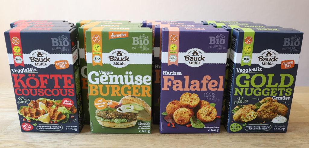 über bio - 3 Pakete mit je 4 Packungen Köfte Couscous, Gemüseburger, Harissa Falafel und Gold Nuggets Gemüse aus dem Hause Bauck