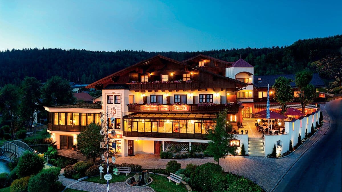 arzt-wirtschaft.de - 4 Nächte für 2 Personen mit Halbpension in der Juniorsuite im Landromantik-Hotel Oswald im Bayerischen Wald