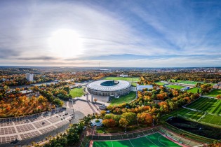Berlin mit Kind - 5 Gutscheine im Wert von je 25 € für eine Tour im Olympiastadion Berlin