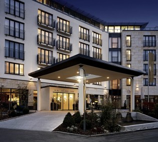 Hotel 4 Jahreszeiten Starnberg - Gutschein für 1 Übernachtung im Superior Doppelzimmer für 2 Personen inkl. Frühstück.im Hotel 4 Jahreszeiten Starnbe