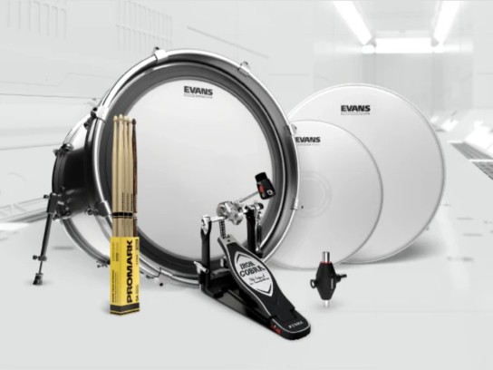 Daddario - Eine TAMA Iron Cobra Fußmaschine + EVANS UV2 Felle