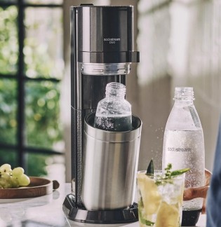 Frau im Leben - 1 von 5 Sodastream-Sprudlern inklusive jeweils 2 Flaschen sowie einem CO2-Zylinder (Account notwendig)