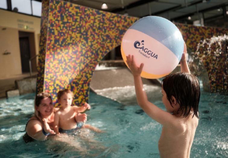 kaenguru-online - 1 x Wimmelbuch „unser Troisdorf2“ + Familienwochenendticket für das Erlebnisbad AGGUA in Troisdorf (NRW)