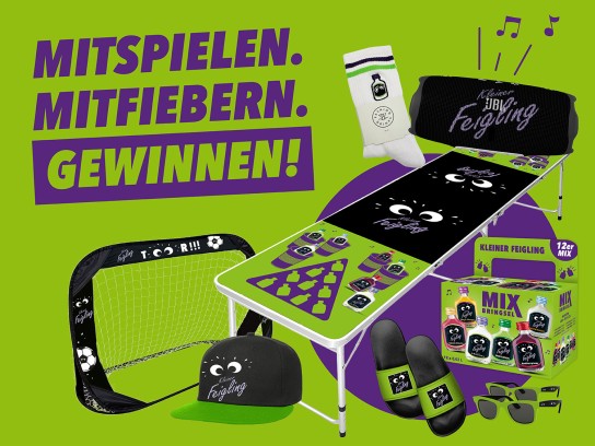 Kleiner Feigling - 1x das volle Party-Upgrade mit Beerpong-Tisch, Kleiner Feigling JBL-Musikbox, 5x Kleiner Feigling Fußball-Pakete – mit Tor, Sonnenbrillen, Cap, Adiletten und Socken,10x Mix-Bringseln zum feiern und Anstoßen