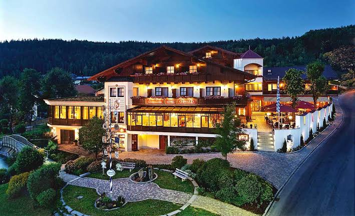 LEADING SPA HOTELS & RESORTS - 3 Nächte für 2 Personen imLandromantik Wellnesshotel Oswald in Kaikenried