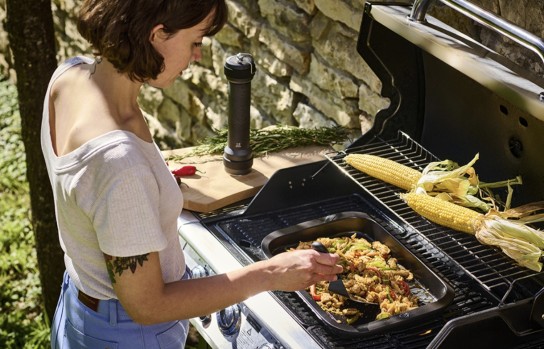 mann-mag - 3 x 1 Peugeot BBQ Set (1 x BBQ Pfeffermühle + 1 rechteckige Plancha) im Wert von je 140 €