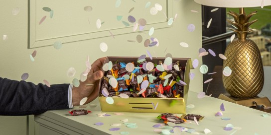 Rausch - Große Schachtel Lieblingspralienenim floralem Design