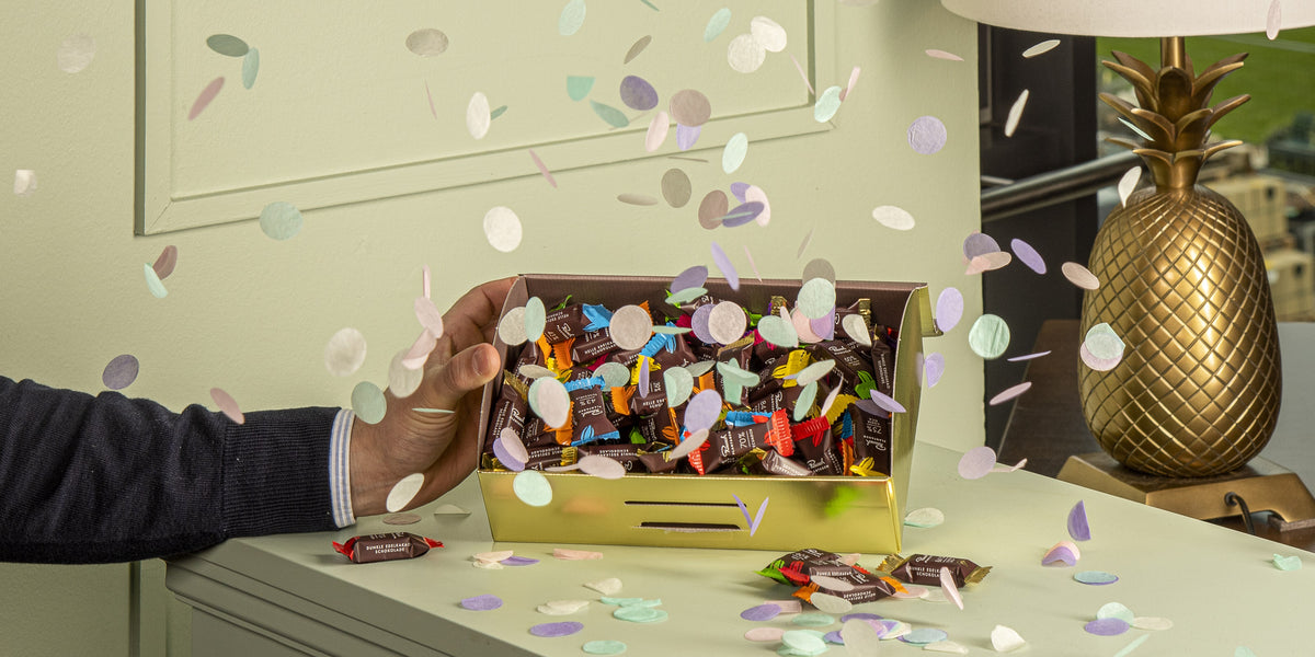 Rausch - Große Schachtel Lieblingspralienenim floralem Design