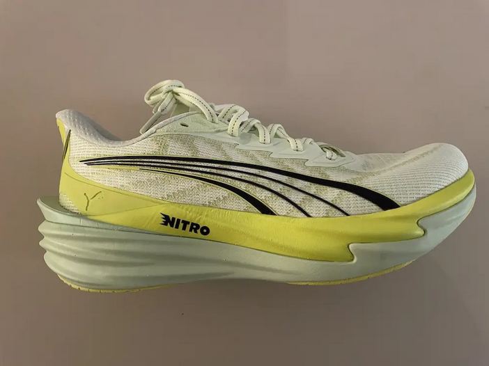 Runtimes - 1 x Laufschuhe "Deviate Nitro 4" von Puma (Damenmodell)