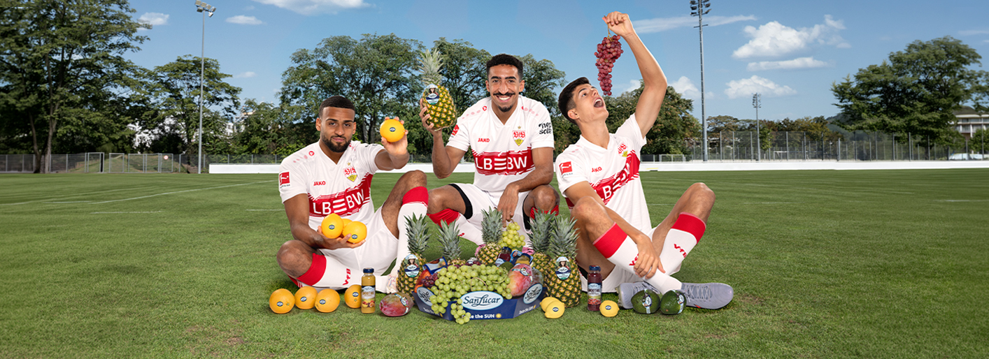 SanLucar - signierte VfB Stuttgart Heimtrikots 25/263 VfB Fanpakete Premium2 VfB Fanpakete Hoodie & Trikot2 VfB Retro-Trikots „1981“