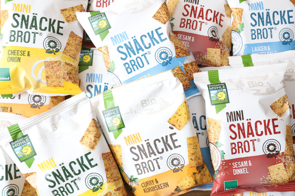 über bio - 3 Pakete mit je 4 Packungen Mini-Snäckebrot Curry & Kürbiskern, Laugen & Brezelsalz, Sesam & Dinkel, Cheese & Onion