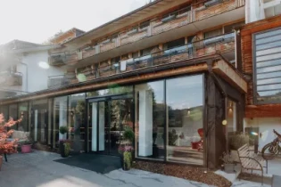 Biomagazin - 2 Übernachtungen für 2 Personen im Berghotel Ifenblick » inklusive wohltuender Massage mit All-inclusive-light-Pension