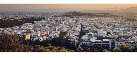 camel active - eine Reise im Wert von 5000 €, 1 von 5 Weekend Trips im Wert von je 500 €, 1 von 25 camel active Warengutscheinen im Wert von je 100 €