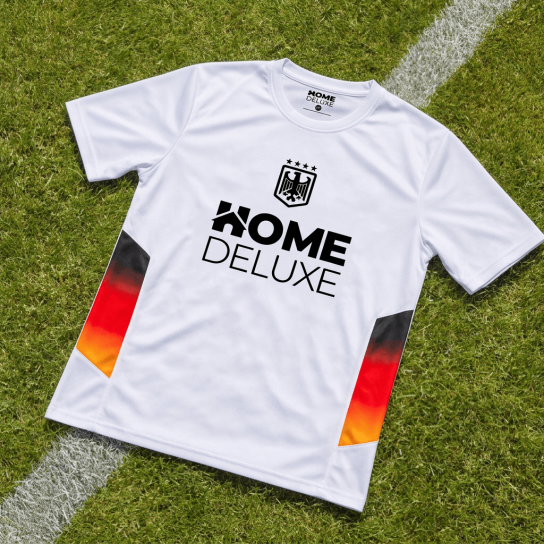 Home Deluxe - 1111x Trikot Deutschland; 1111x Trainingsjacke Deutschland; 555x Trainingsjacke Türkei; 5x Couchtisch ; 3x Modulares Sofa; 3x Outdoor Whirlpool (mit Kissen, Getränkehalter und Sonnendach); 3x Hängesessel