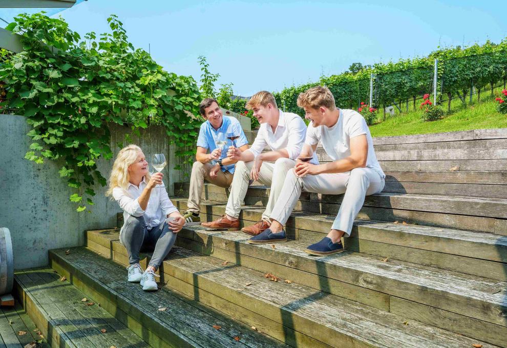 Kochen & Küche Verlag - 2 x 2 Flaschen Morillon Klöch vom Weingut Frühwirth