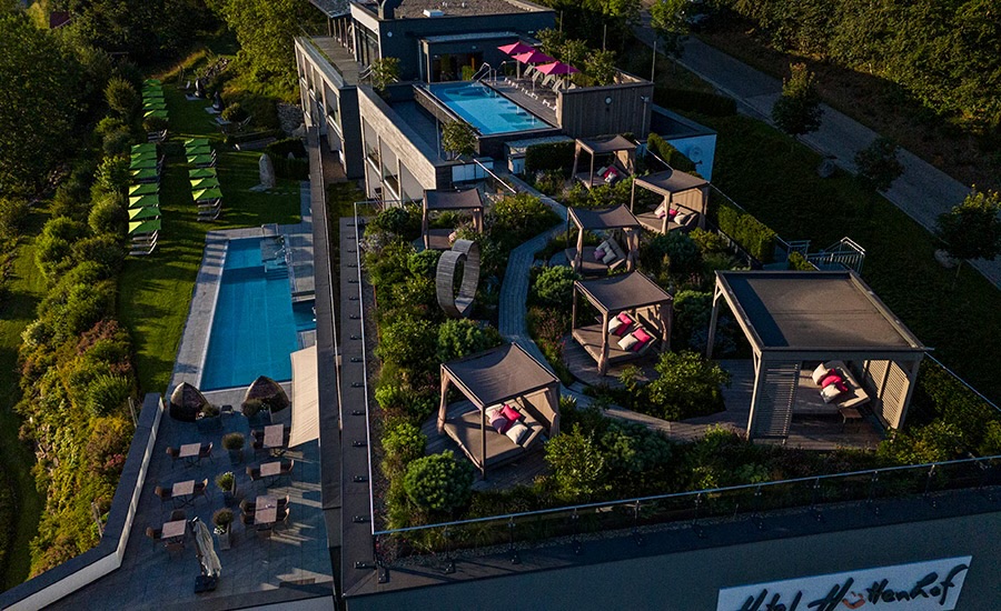 Marie Claire - 2 Übernachtungen für 2 Personen in der Romantiksuite „Nur wir 2“ mit Whirlpool im Zimmer. Bayrischer Wald