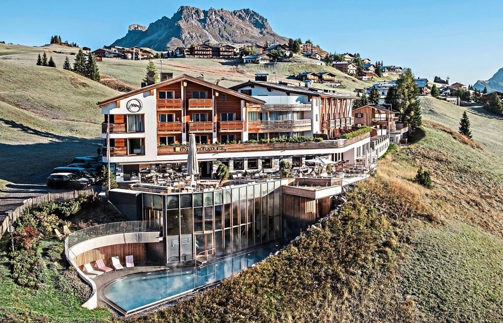 Mittelbayerische Zeitung - Auszeit in Lech am Arlberg in Österreich - 4 Übernachtungen für 2 Personen mit Halbpension im Luxury-Boutique-Hotel Goldener Berg
