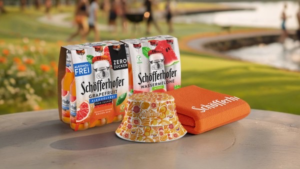 Schöfferhofer - 15 x jeweils ein Schöfferhofer Sommerartikel-Paket (beinhaltet jeweils 1x Schöfferhofer Badehandtuch, 1x Schöfferhofer Fischer-Wendehut, 1x Sixpack Schöfferhofer Wassermelone-Minze,
