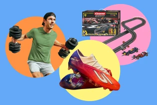 11FREUNDE - 12 Preise zur Fußball WM - Hanteln, Best Western Hotelgutschein, Skechers Fußball Schuhe, Carrera RC Soccer Set – World Championship, Reboots Go Lite Pants zur Lymphdrainage, und mehr