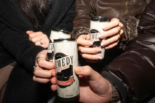 11FREUNDE - 3 x ein Tray Remedy Rum & Cola