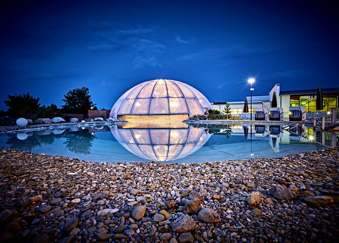 AOK Baden-Württemberg - 1x 2 Übernachtungen im Vital Hotel an der Therme in Bad Windsheim, 5x1 Digitaler PEARL sports Arm und Beintrainer, 10x1 Freizeitführer „Natur pur Baden-Württemberg“