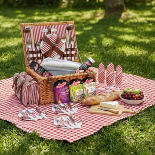 Aoste - 50 Aoste Picknick-Sets mit Picknickkorb, Picknickdecke und Auswahl von Aoste Spezialitäten