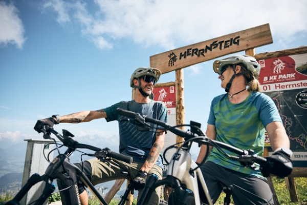 Bergstolz - Gutschein für 2 Personen inklusive 2 Übernachtungen mit Halbpension in einem Mountain Bike Holidays Hotel im Wert von rund 500 €
