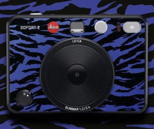 Leica - Leica Sofort 2 Burton Edition im Wert von 595,00 €
