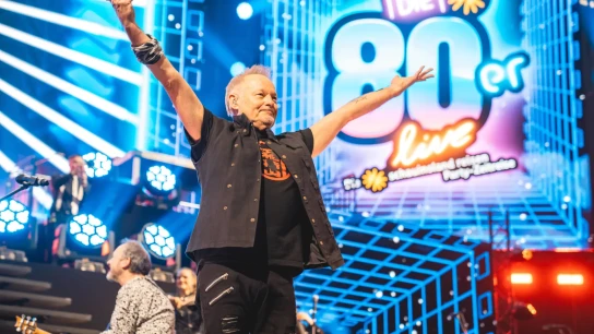 Norddeutscher Rundfunk - VIP Tickets + Verpflegung für die „Die 80er live“ am 18. Juli 2026 im Volksparkstadion Hamburg mit deiner Clique in der NDR exklusiven VIP-Loge