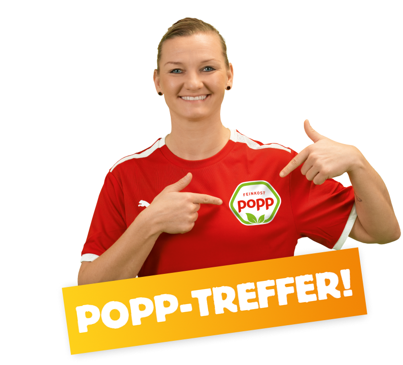 Popp Feinkost - 1 x Meet & Greet mit Alexandra Popp im Rahmen eines Fußballspiels, 100 x 1 Sportsets besteht aus Sporttasche, Trinkflasche, Duschtuch, Fußball, Fasczienrolle, Gymnastikband und Brotdose
