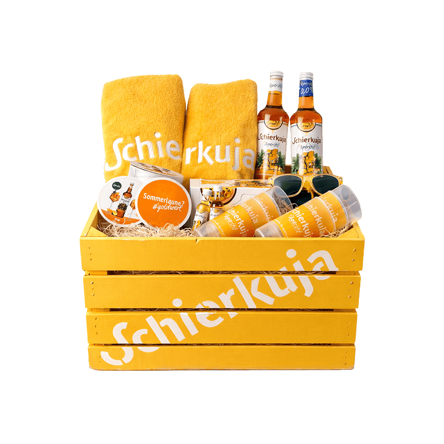 Schierkuja - 8 Schierkuja Glitzer-Pakete. 1 x 0,7 l Schierkuja Aperitif 0,0 %, 2 x Schierkuja Badehandtuch, 6 x Schierkuja Sonnenbrille, 6 x Schierkuja Mehrwegbecher, 100 x Schierkuja Glasuntersetzer, 1 x Schierkuja Holzkiste