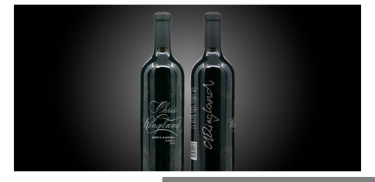 VINUM - 2 signierte Flaschen von der Winzerlegende Chris Ringland