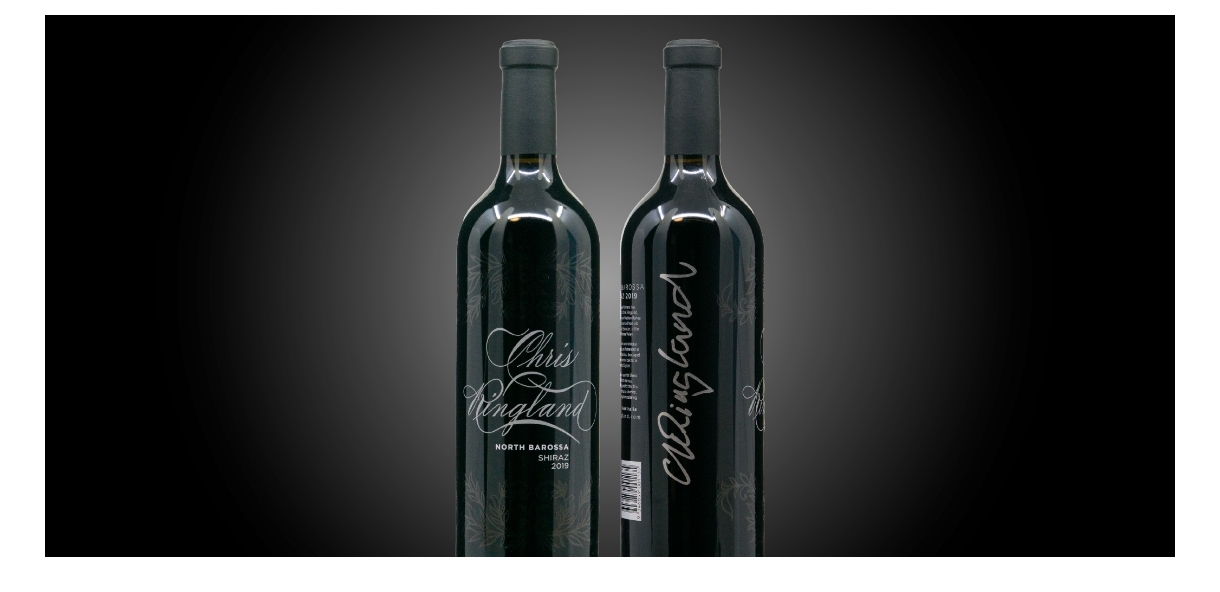 VINUM - 2 signierte Flaschen von der Winzerlegende Chris Ringland
