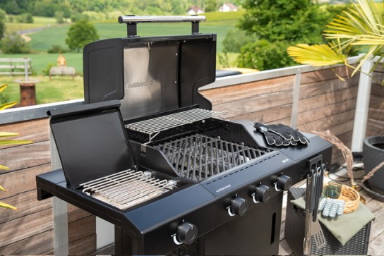 HIT RADIO FFH - einen Gasgrill C 335 von Outdoorchef im Wert von 899€ + Einladung zur Grillmeisterschaft in Fulda, 3x1 Outdoorchef Pizzaofen PRISMO im Wert von je 499€, Tickets für die Deutsche Grillmeisterschaft 2026