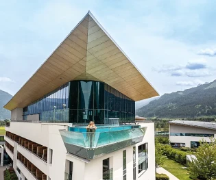 Hotels IN Shape -  3 Nächte für 2 Personen im 4*S Resort TAUERN SPA Zell am See-Kaprun, inklusive Halbpension und vollem Zugang zur SPA Wasser- & Saunawelt auf 20.000 m²