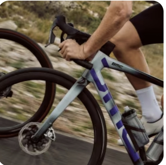 mySwitzerland - Ein BMC Bike im Wert von 3000 €, 3x2 Übernachtungen für 2 Personen in 3 der Bike Hotels & Lodgings (Radisson Blu Reussen, Gstaaderhof oder La Tureta in Giubiasco) sowie eine von 10 SIGG Flaschen