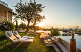 Passauer Neue Presse - 4 Übernachtungen im privaten Chalet im Adults Only Hideaways Hotel Golden Hill in der SüdSteiermark + Inklusivleistungen