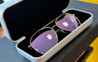 Poker Exklusiv - exklusive Pokerbrille - Ladies Brille mit spezieller Verglasung aus dezentem Rosa/Pink Glas