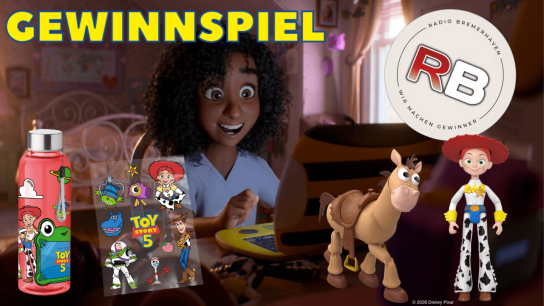 Radio Bremerhaven - Ein Fanpaket zu Toy Story 5 bestehend aus 1x Flasche und 2x Stickern sowie einer Jessie und Bullseye Figur
