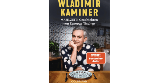 Rosenheimer Schaufenster - Ein Exemplar des Buches „Mahlzeit Geschichten von Europas Tischen