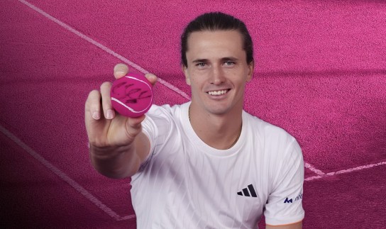 Servus TV - Einen Jahresvorrat OMNi-BiOTiC® Power, einen von Alexander Zverev signierten OMNi-BiOTiC® Tennisball und einen signierten HEAD Tennisschläger des Tennisstars