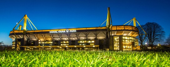 SIGNAL IDUNA - Plätze als Einlaufkind in Dortmund für die Gastmannschaft beim BVB-Heimspiel gegen Hamburg am Samstag, 29. August 2026 + Erlebnispaket