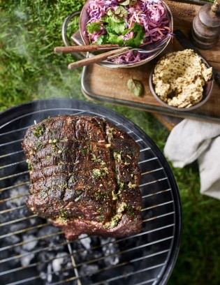 Charoluxe - Einen Grill von Napoleon im Wert von 400 €