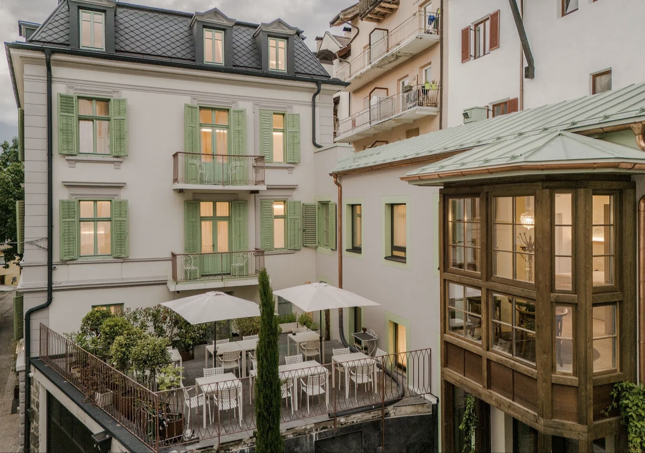 DER FEINSCHMECKER - Ein Aufenthalt für 2 Pers. in einer Suite inkl. Frühstück sowie 2 exklusive Dinner-Erlebnisse im Steinach Townhouse in 39012 Meran - Italien