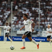 journal lokal - 5 x 2 Public Tickets und Stadiontour am Spieltag für das Bundesliga-Spiel Eintracht Frankfurt vs. Augsburg am 06. September 2026