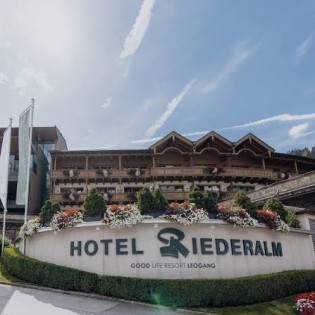 Mittelbayerische Zeitung - 4 Übernachtungen für Zwei in Leogang-Saalfelden im Salzburger Land im Vier-Sterne-Superior-Hotel „Die Riederalm“ + 3/4 - Genießerpension